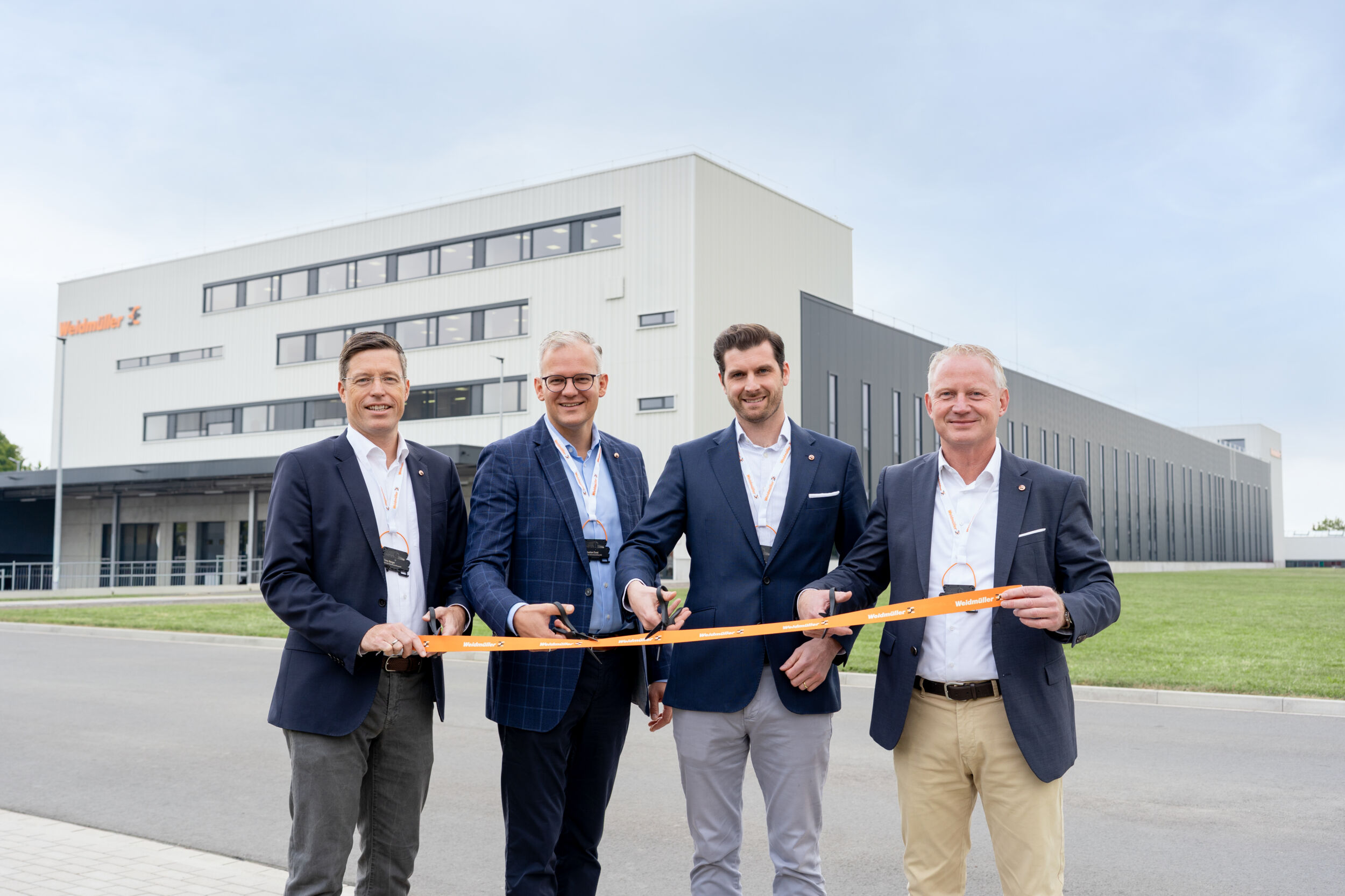 Weidmüller eröffnet neues Elektronikwerk in Detmold