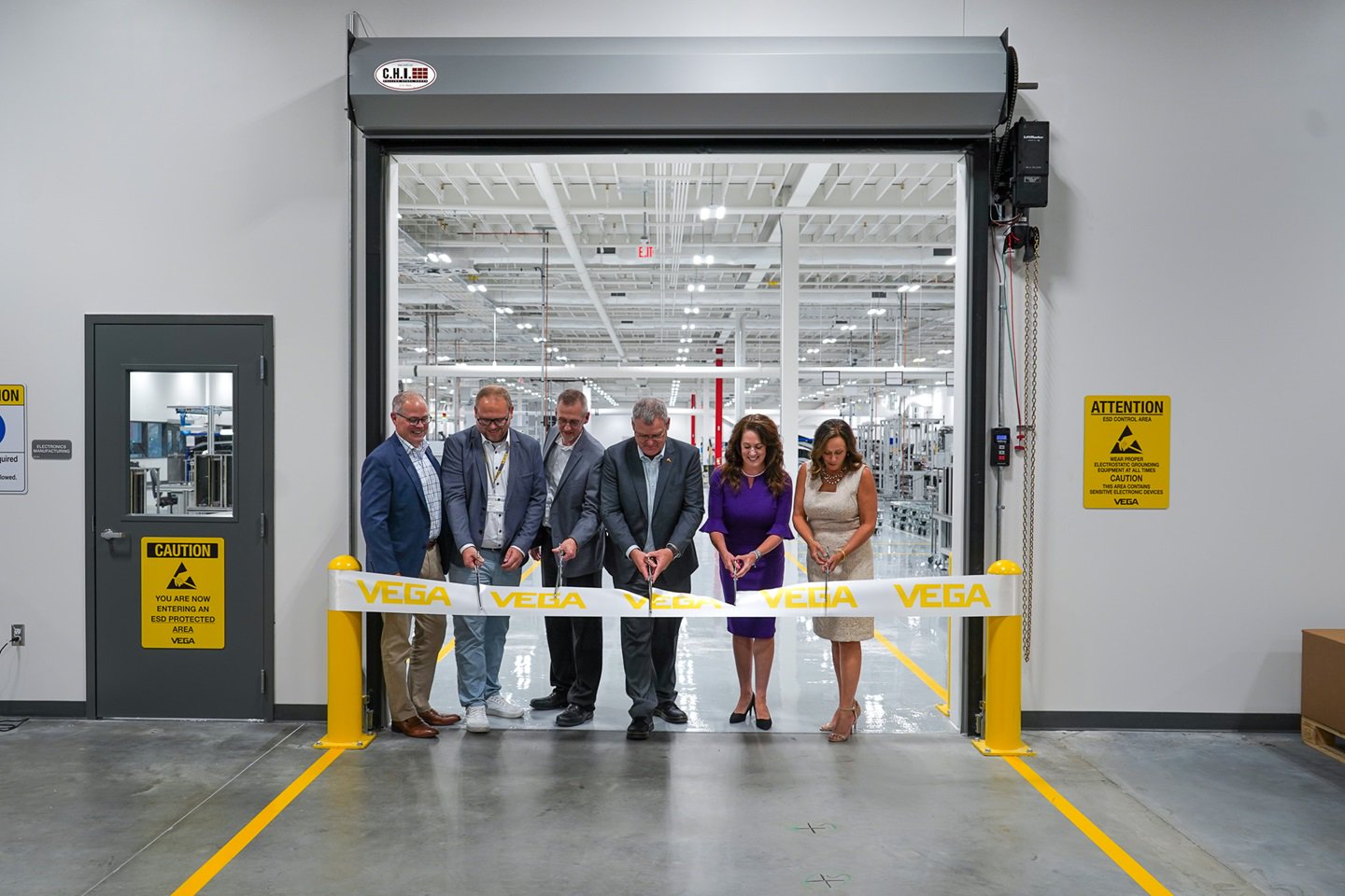 Vega eröffnet neue Elektronikfertigung in den USA