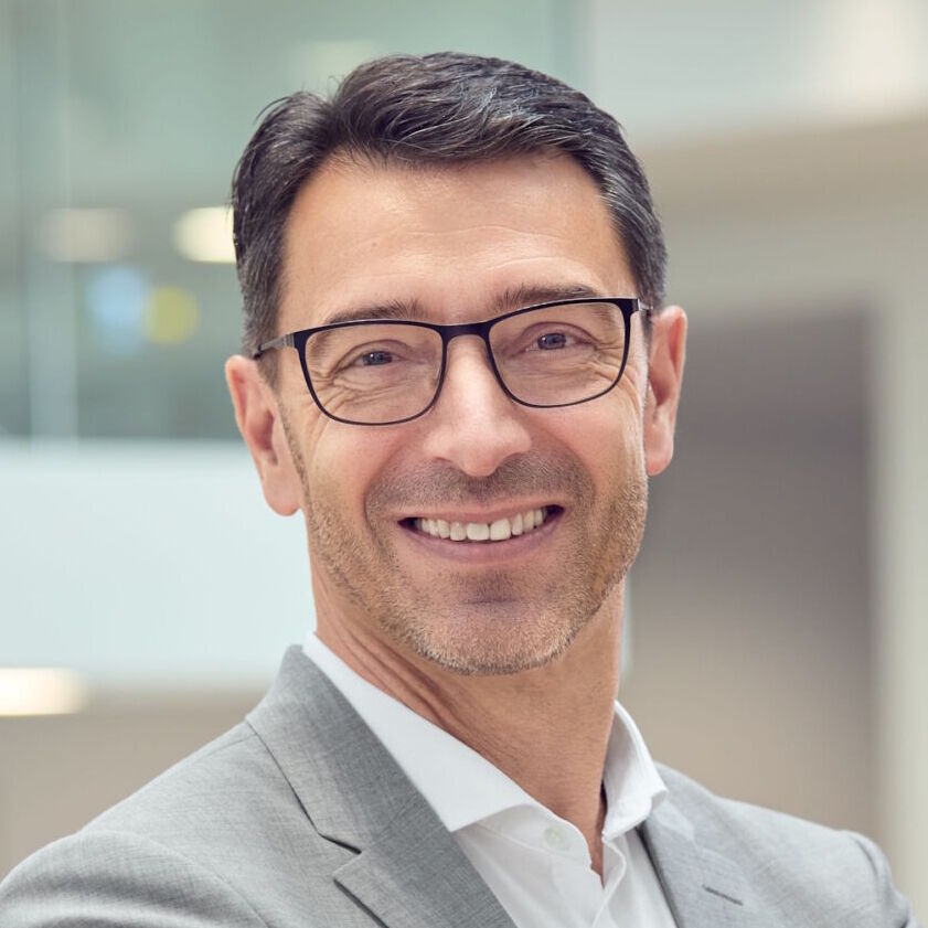 "Automatisierung st&auml;rkt Resilienz und Wettbewerbsf&auml;higkeit." Ulrich Leidecker Phoenix Contact