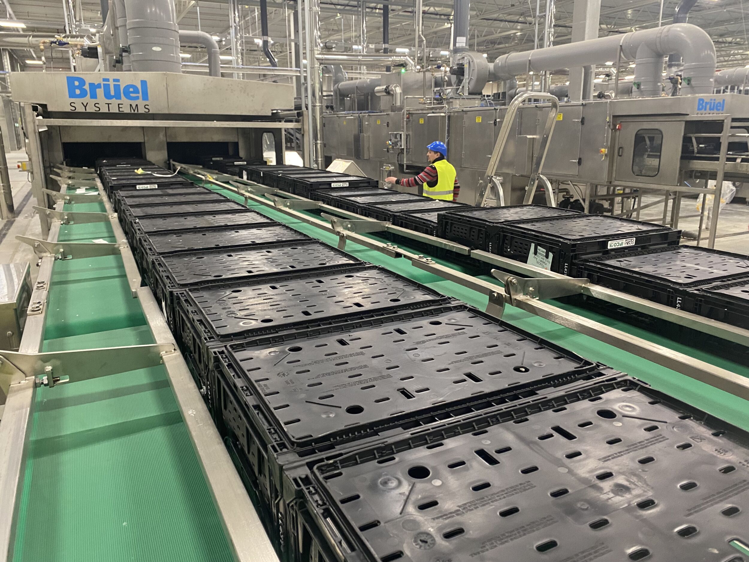 Das Geschäftsmodell von IFCO basiert auf der Kreislaufwirtschaft mit Lebensmittel-Mehrwegbehältern, die die Nachhaltigkeit in der Lieferkette erhöhen.