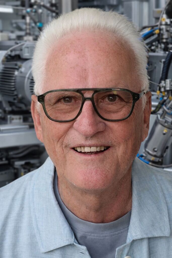 KI-Copilot für S5 und S7: Hilfe für die Wartung von Bestandsanlagen 2 "Die KI erklärt komplexe SPS-Programme
in Sekunden - auch für Nicht-Spezialisten."
Axel Hulsch, IBHsoftec