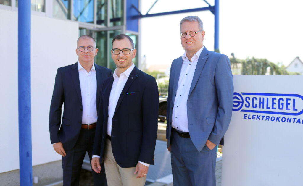 Thomas Straub (Mitte), Christoph Schlegel (links) und Vertriebsleiter Wolfgang Zoll (rechts)