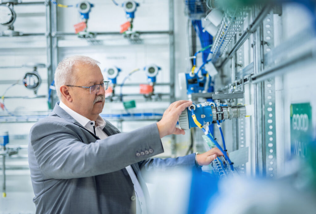Wie Ethernet-APL die Feldebene durchgängig digitalisiert 3 Im Ethernet-APL-Testlabor in Ludwigshafen wurden Profinet-APL-Geräte in realitätsnaher Umgebung geprüft.