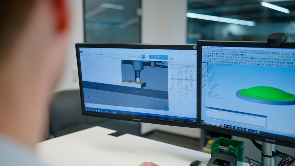 Die CAD/CAE/CAM-Software Visi von Hexagon unterstützt alle Prozessabschnitte
im Werkzeug- und Formenbau - von der Modellanalyse bis hin zur Fertigung.