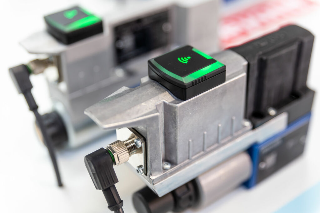 Mit den beiden etablierten Technologien Bluetooth und IO-Link und der Updatefähigkeit der OBED bieten digitalisierte Proportionalventile eine hohe Zukunftssicherheit.