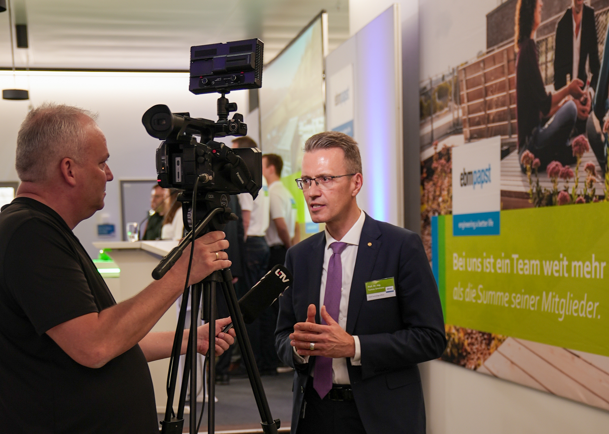 Stellvertretend für die Teams R&D und Innovationsmanagement freut sich Prof. Dr.-Ing. Tomas Smetana, CTO der EBM?Papst Gruppe, über die Nominierung.