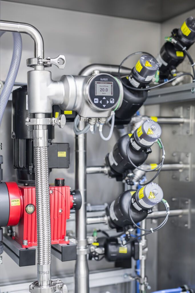  Die SAW (Surface Acoustic Waves)-Technologie der Flowave-Durchflussmesser bietet einen entscheidenden Wettbewerbsvorteil bei nicht leitf&auml;higen Medien - sowohl in der Abf&uuml;llung als auch in Clean-in-Place-Anwendungen.