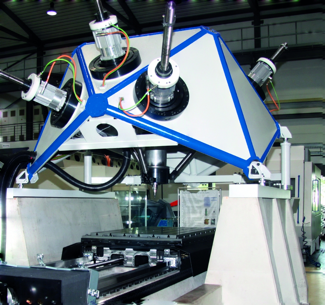 Mobile Arbeitsmaschine, an der eine Kalibrierung mit manipulationssicheren Daten vorgenommen wird