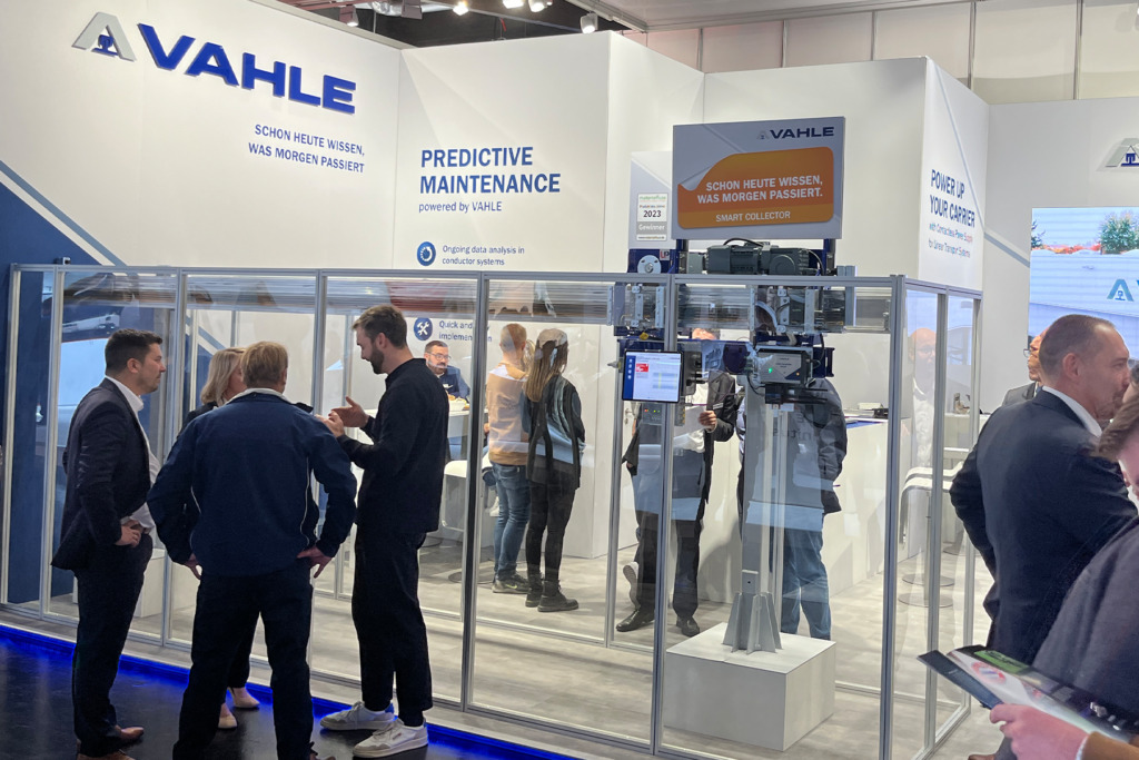 Am VAHLE Stand auf der LogiMAT erfahren Messebesuchende alles über die neuesten Produkte und Tools des Experten für Energie- und Datenübertragung.