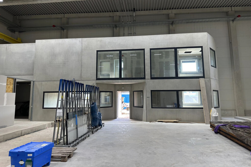 test field cabin under construction 2000px