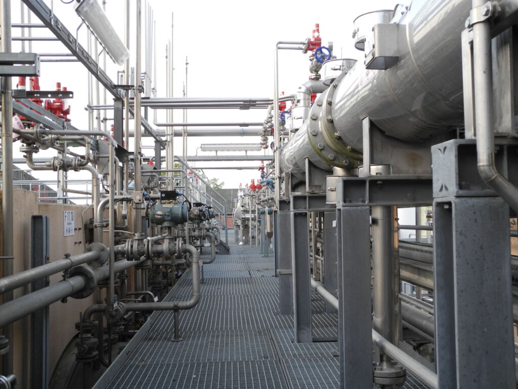 Die Produktionsanlagen erfordern pr&auml;zise Wartungsprozesse und l&uuml;ckenlose, GMP-konforme Dokumentation.