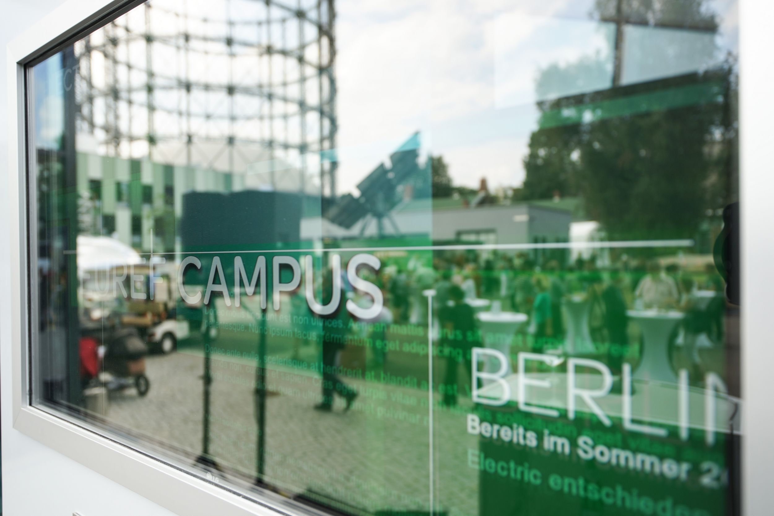 Schneider Electric: Neues Support-Center in Berlin