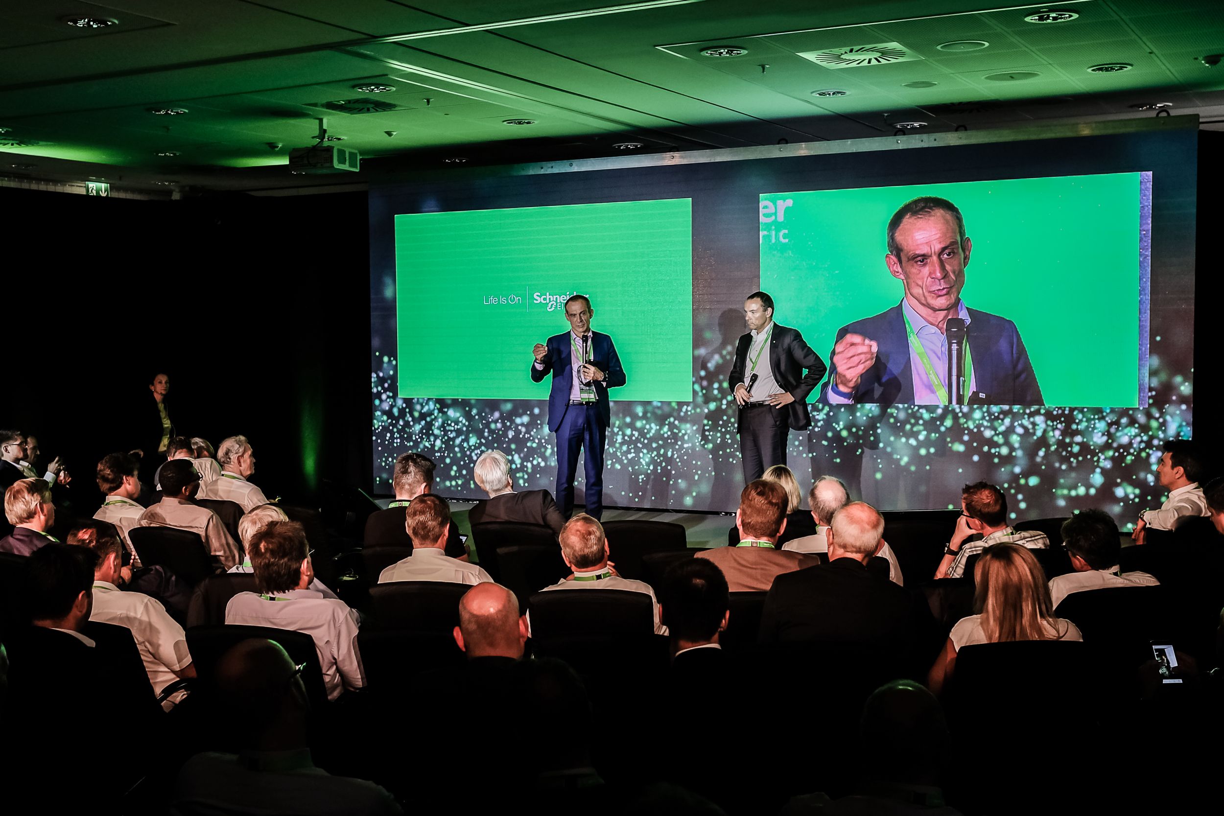 Schneider Electric Innovation Summit zur digitalen Transformation