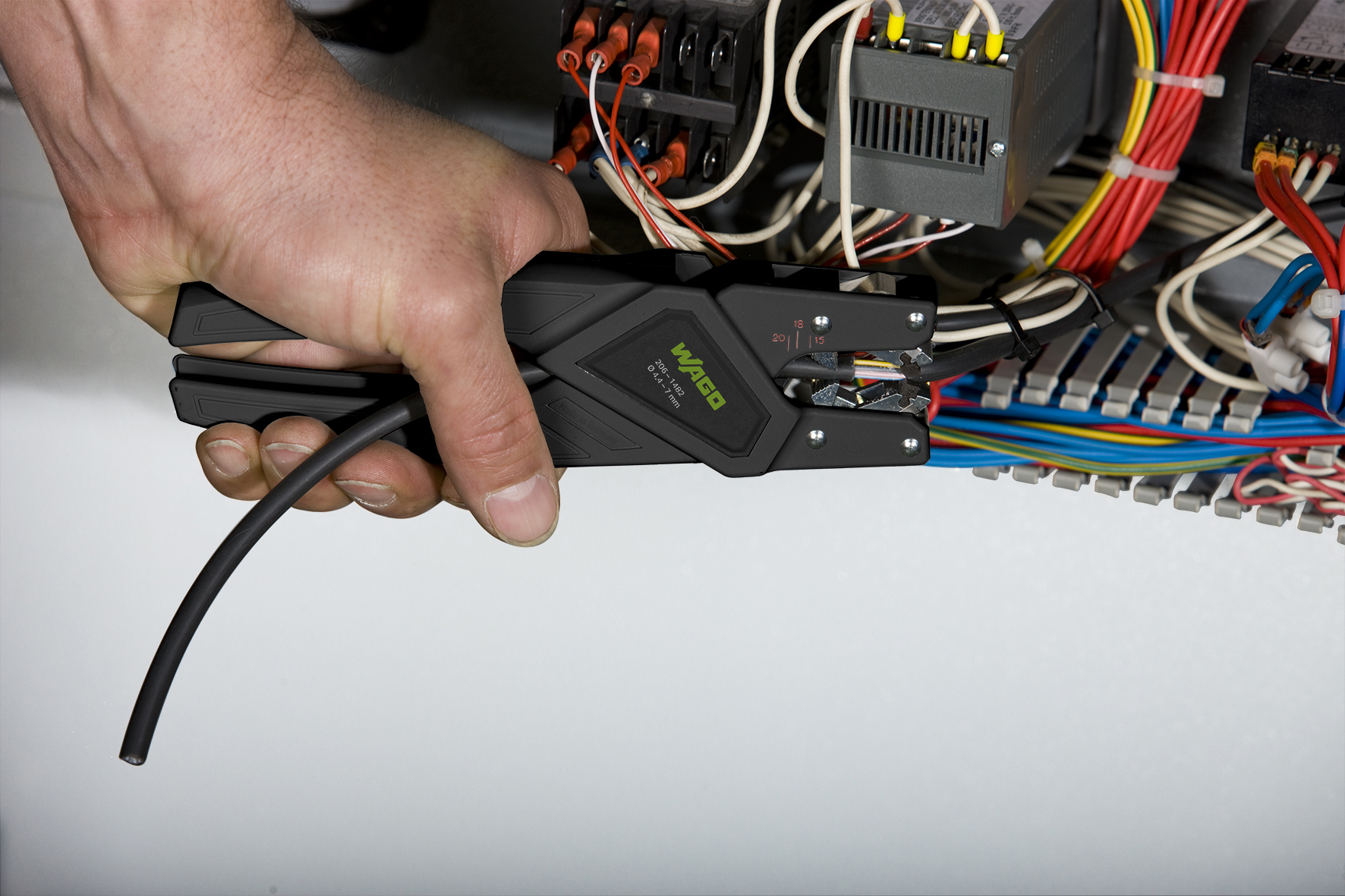 Werkzeug für die elektrische Verbindungstechnik