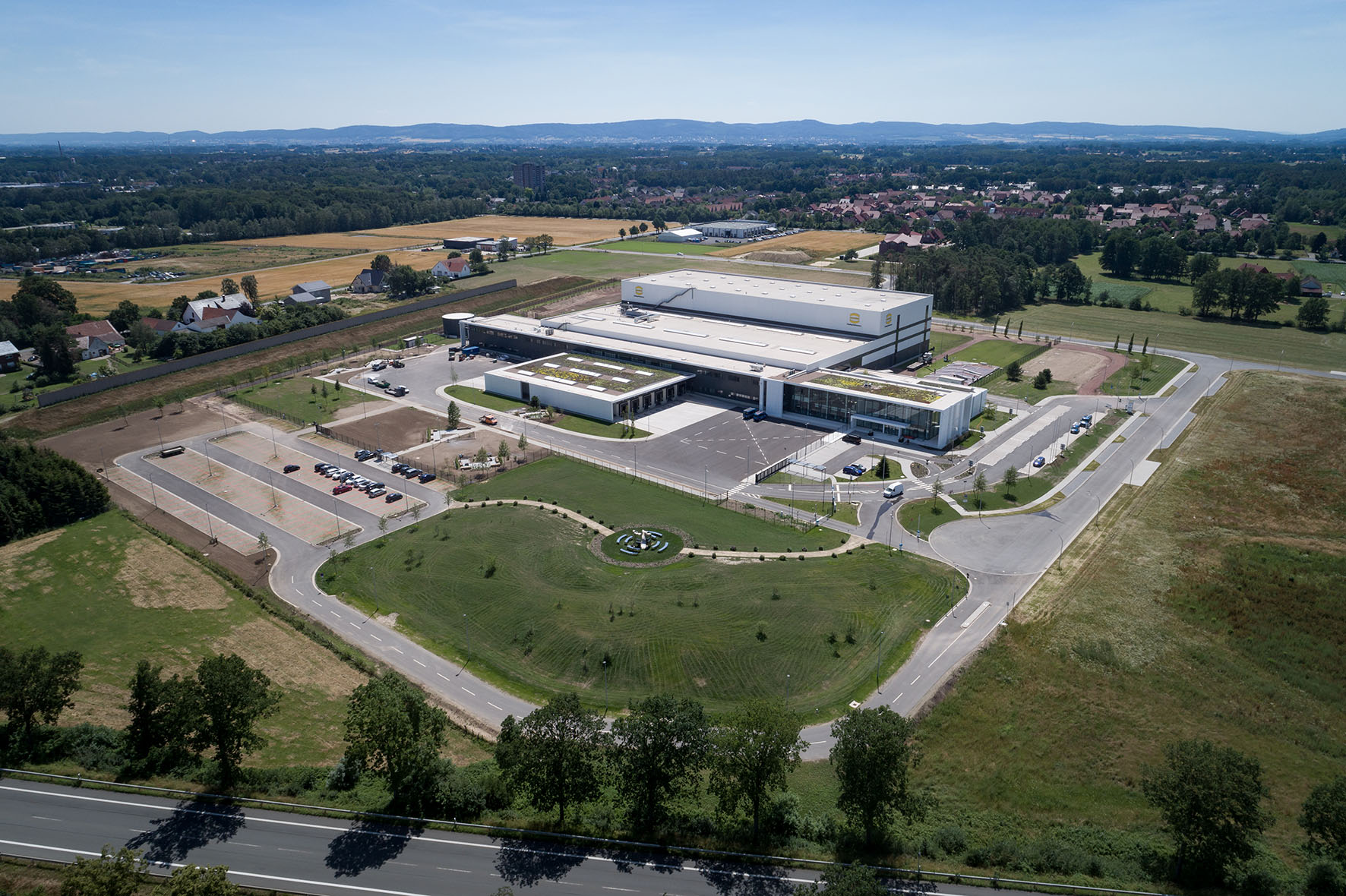 Harting eröffnet Logistikzentrum