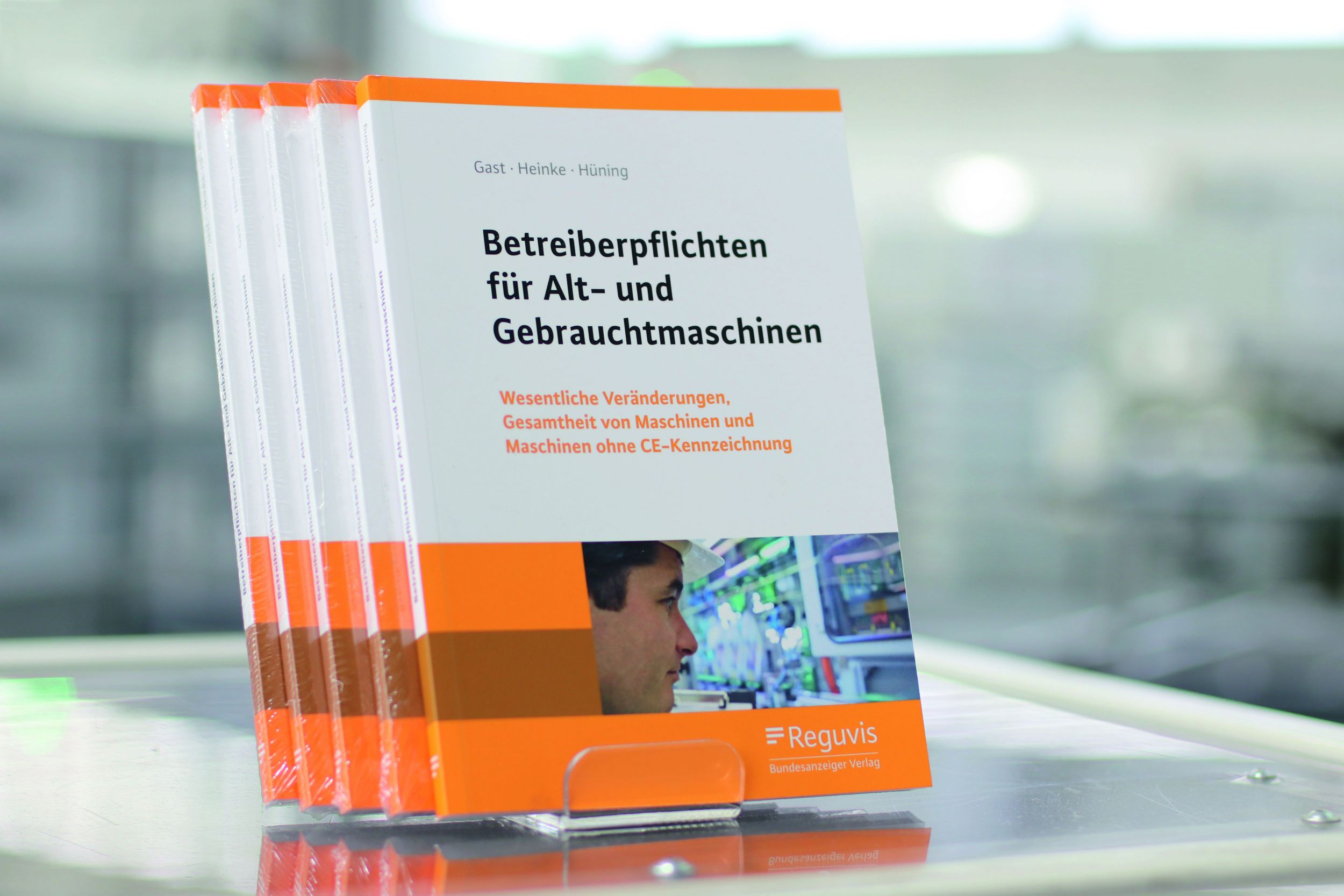 Fachbuch Maschinensicherheit erschienen