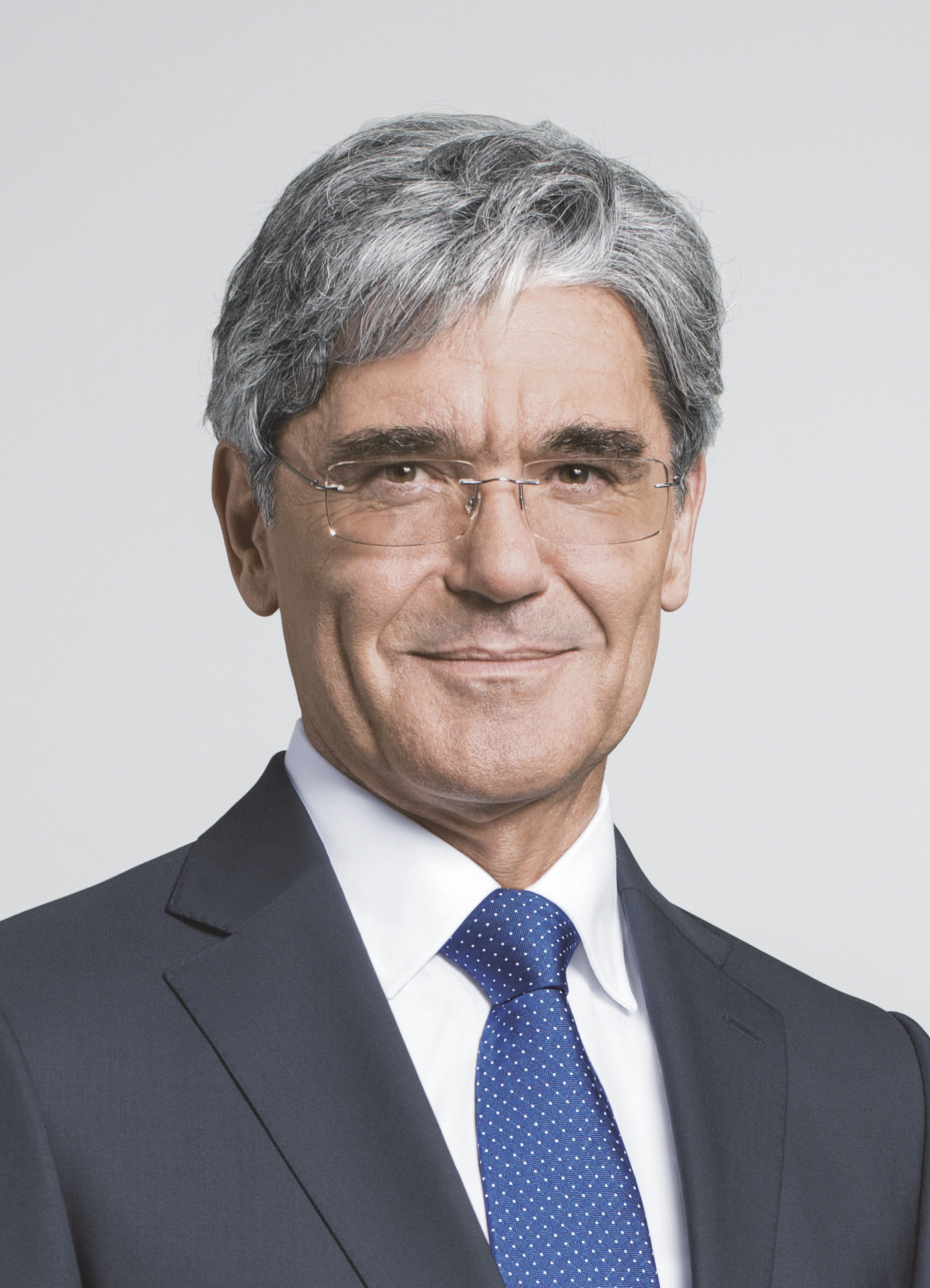 Siemens im 2. Quartal auf Vorjahresniveau