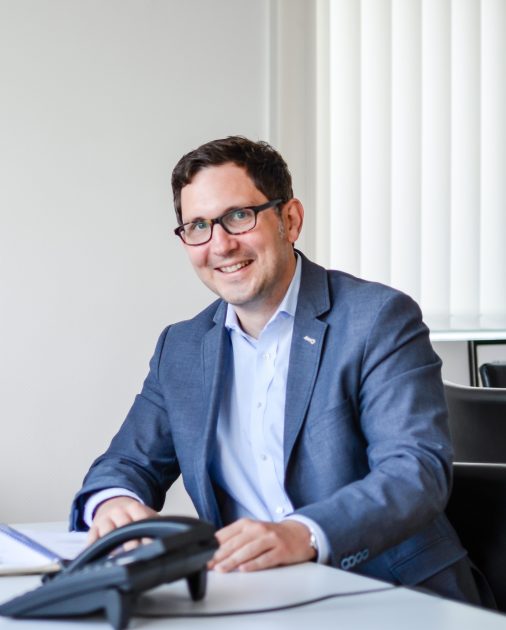 web 204774 Henning Vogler