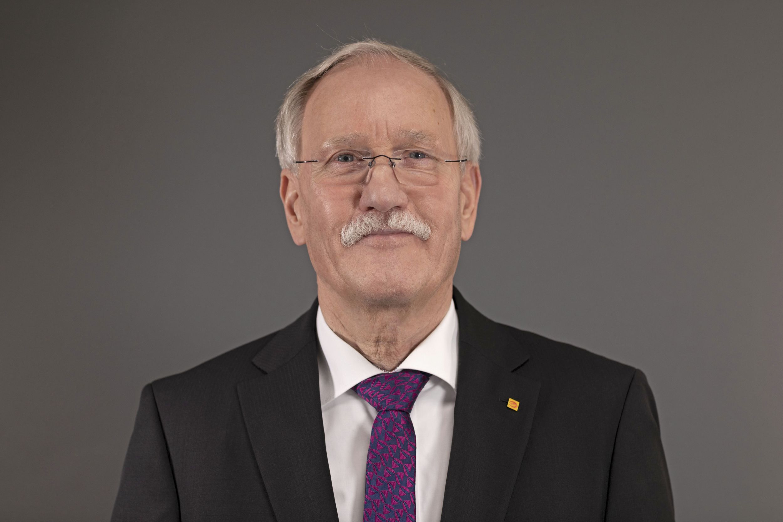 ZVEH-Präsident mit Vorschlägen zu Preiserhöhungen und Lieferengpässen