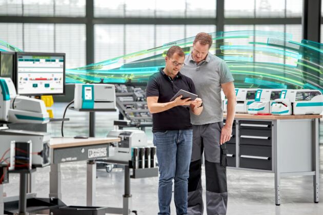 Bild 2 | Softwaregestützte Werkerassistenzsysteme ermöglichen eine effizientere Arbeitsweise mithilfe durchgängiger Datenbereitstellung aus dem Engineering heraus.