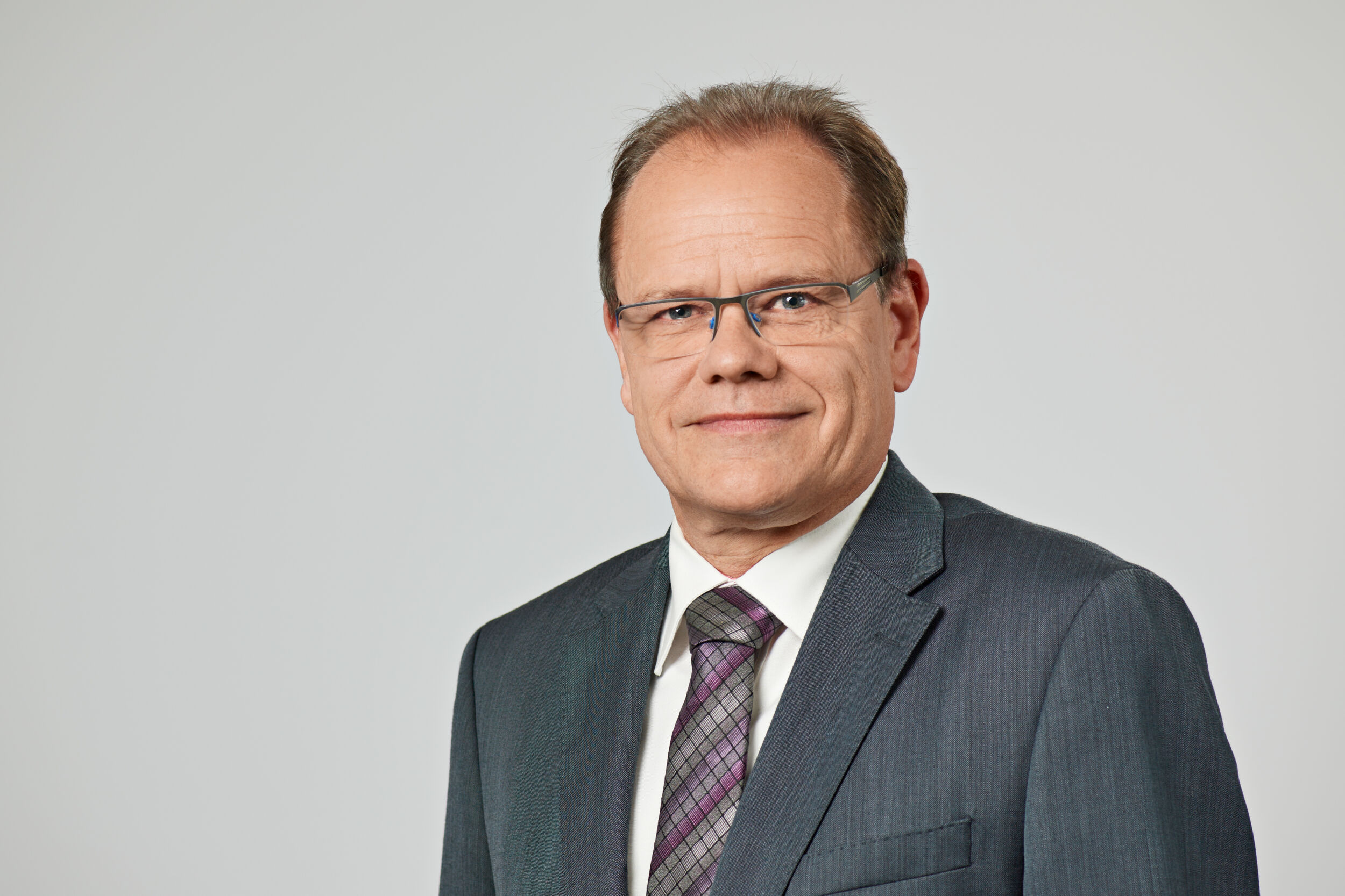 Softwareentwicklung in der produzierenden Industrie auf neuen Wegen