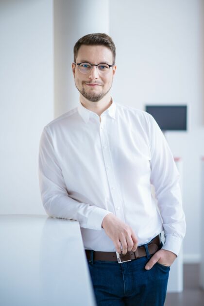 web 323895 Beckhoff Marvin Duesterhus Note copyright