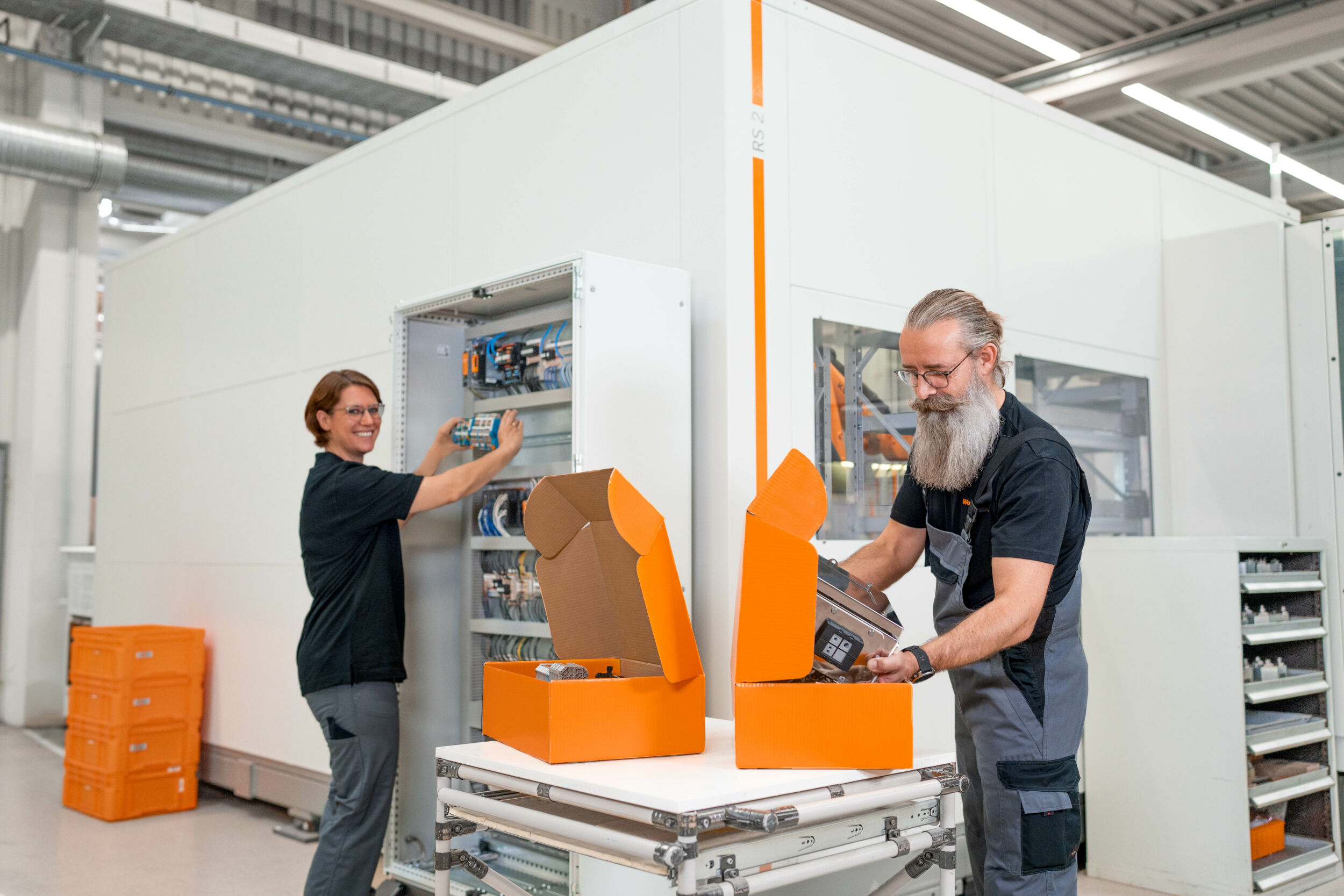 Bild 1 | Der Weidmüller Assemblierungsservice erleichtert mit seinen Dienstleistungen die Arbeitsvorbereitung im Schaltanlagenbau.