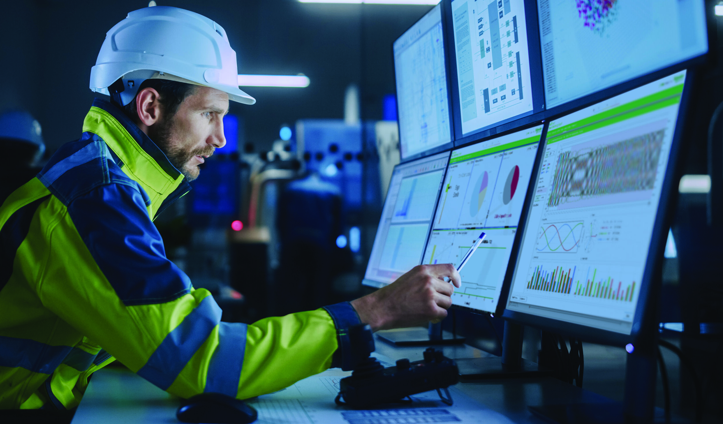 Schneider Electric liefert Mittelspannungsschaltanlagen mit digitaler Sensorik aus