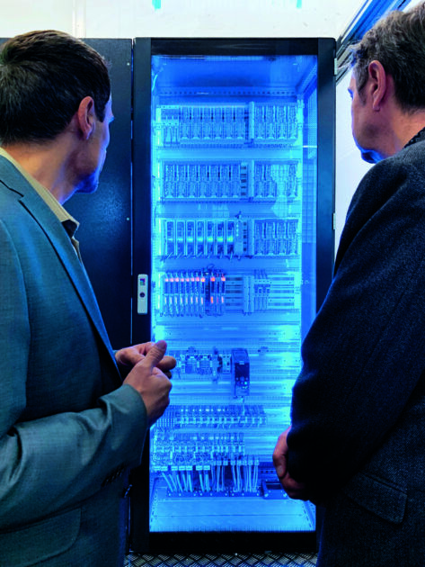 Weil Schaltschränke zunehmend transparent werden, kommt dem Design in Verbindung mit Funktionalität mehr Bedeutung zu.