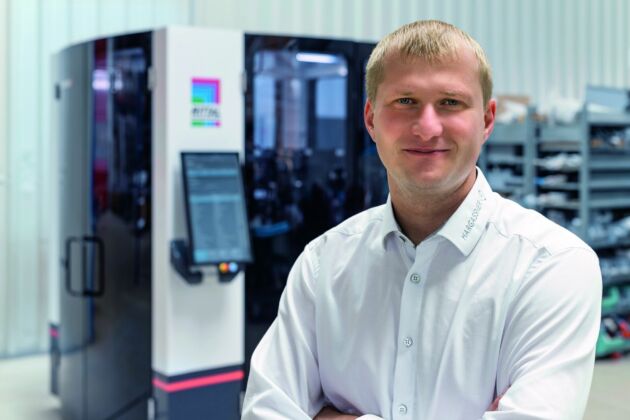 Mit Eplan Smart Mounting
und Smart Wiring können wir
in der Produktion Bedarfsspitzen
abdecken und auch ungelernte
Mitarbeiter einsetzen.
Robert Burger,
Leiter Elektrowerkstatt