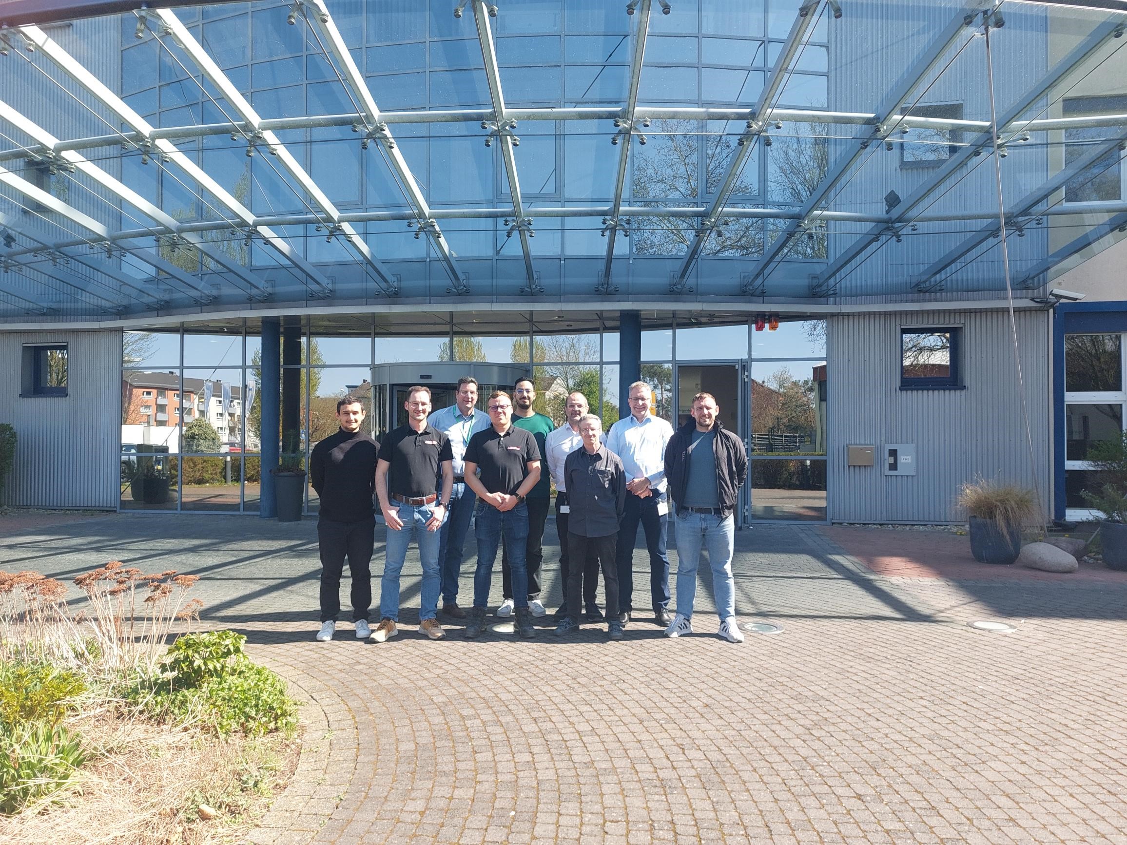 Schneider Electric und Iwik bündeln Kompetenzen