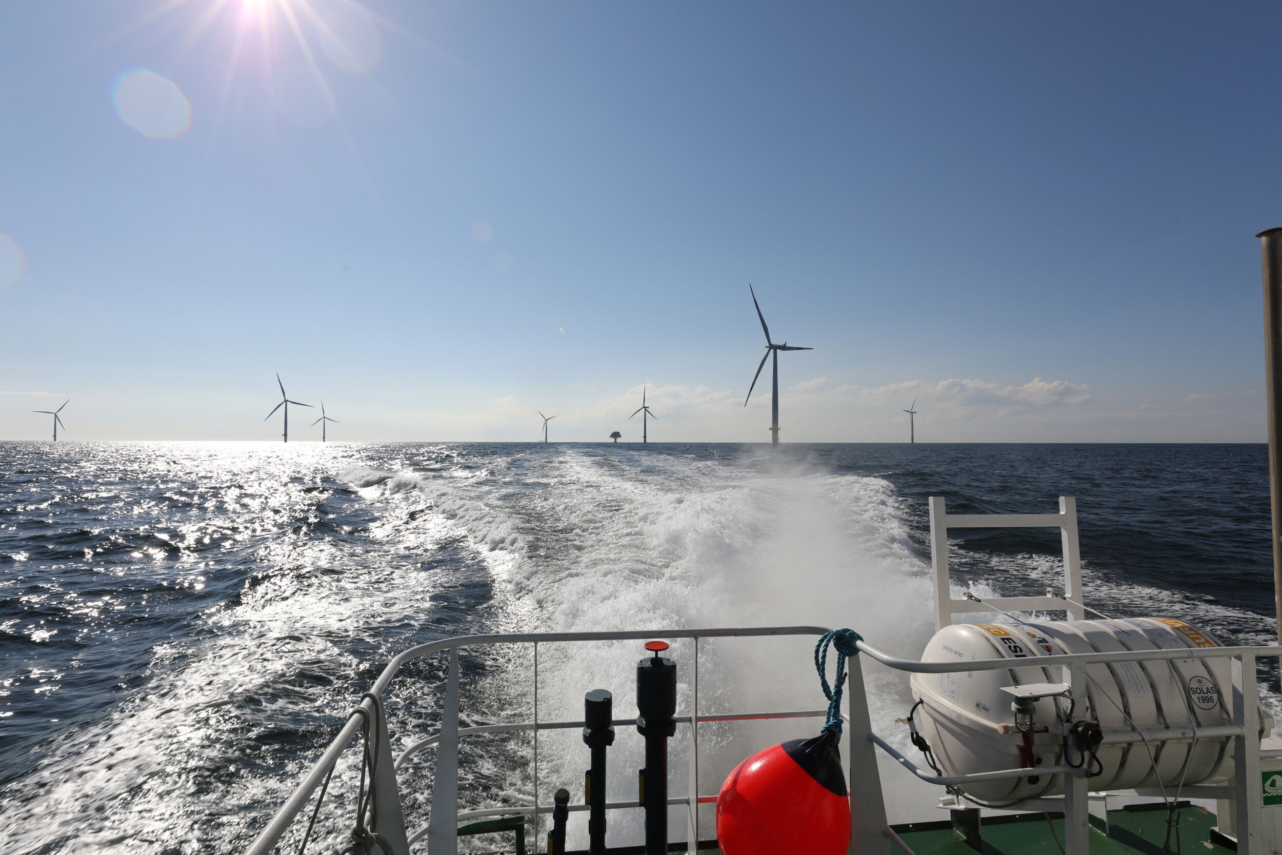 Bild 2 | Mitten im Meer: Offshore-Windanlagen sind einer der Bereiche, in denen sich die Bachmann-Hardware besonders gut bewährt hat.