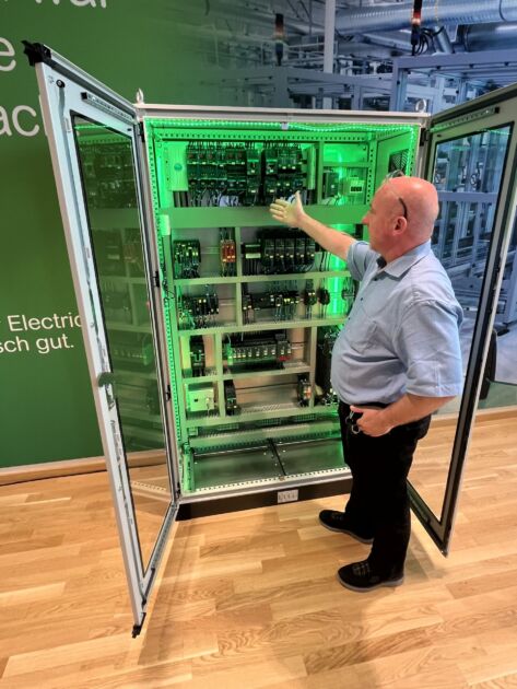 Bild 2 | Martin Koch ist Senior Product Manager für die Bereiche Trennen, Schalten, Schützen sowie Schaltschrankoptimierung bei Schneider Electric.