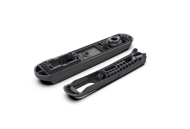 Komponenten aus technischem Kunststoff, wie hier Griff und Mulde eines Schwenkgriffes von Emka, punkten durch ihr geringes Gewicht und gleichzeitig hohe Festigkeit.