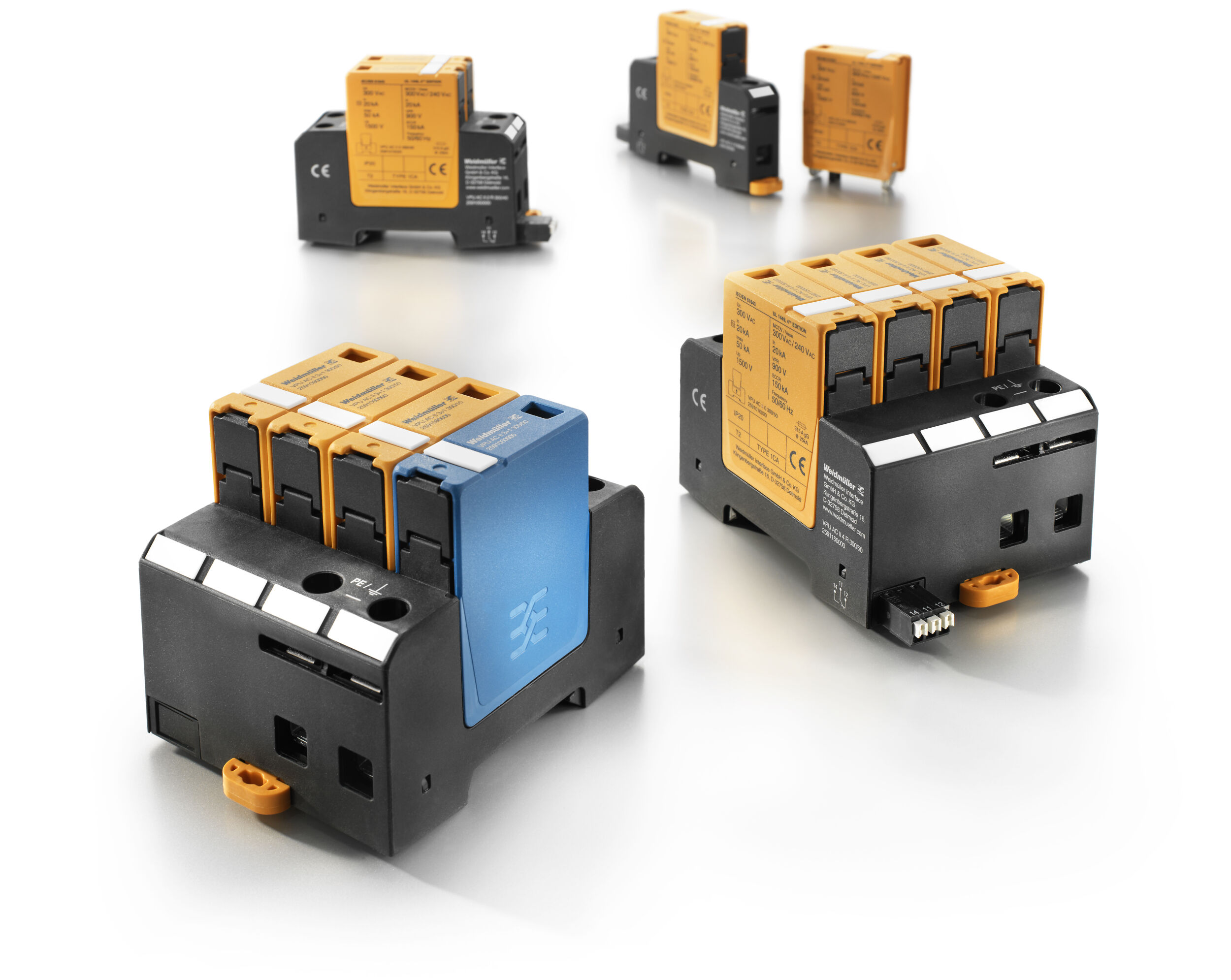 Die Blitz- und Überspannungsschutzkomponenten VPU AC I, VPU AC II und VPU AC III sind nach IEC/EN 61643-11 geprüft und werden auf 35 mm Tragschienen installiert.