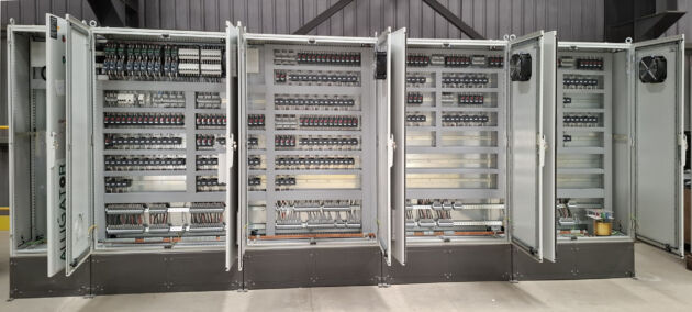 In Electrix AI geplante und mit KI generierte Schaltschränke bei Alligator Automations: direkt vom digitalen Design in die hauseigene Fertigung und Prüfung.