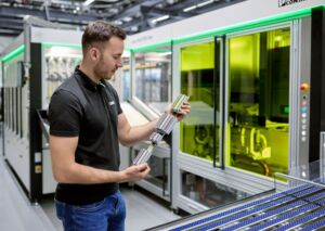Bild 1 | Klemmenleisten vollautomatisch fertigen ohne Prozessunterbrechung