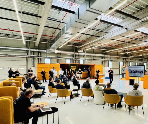 Bild 2 | Rund 75 Schaltschrankbauer aus dem In- und Ausland nahmen im April an den Smart Cabinet Building Expert Days in Detmold teil.