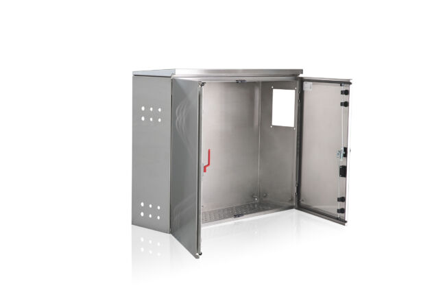 Gemeinsame Entwicklung: Die im Uniflex-Edelstahlschrank eingesetzte Formdichtung entstand in enger Abstimmung zwischen Caleg und Emka.