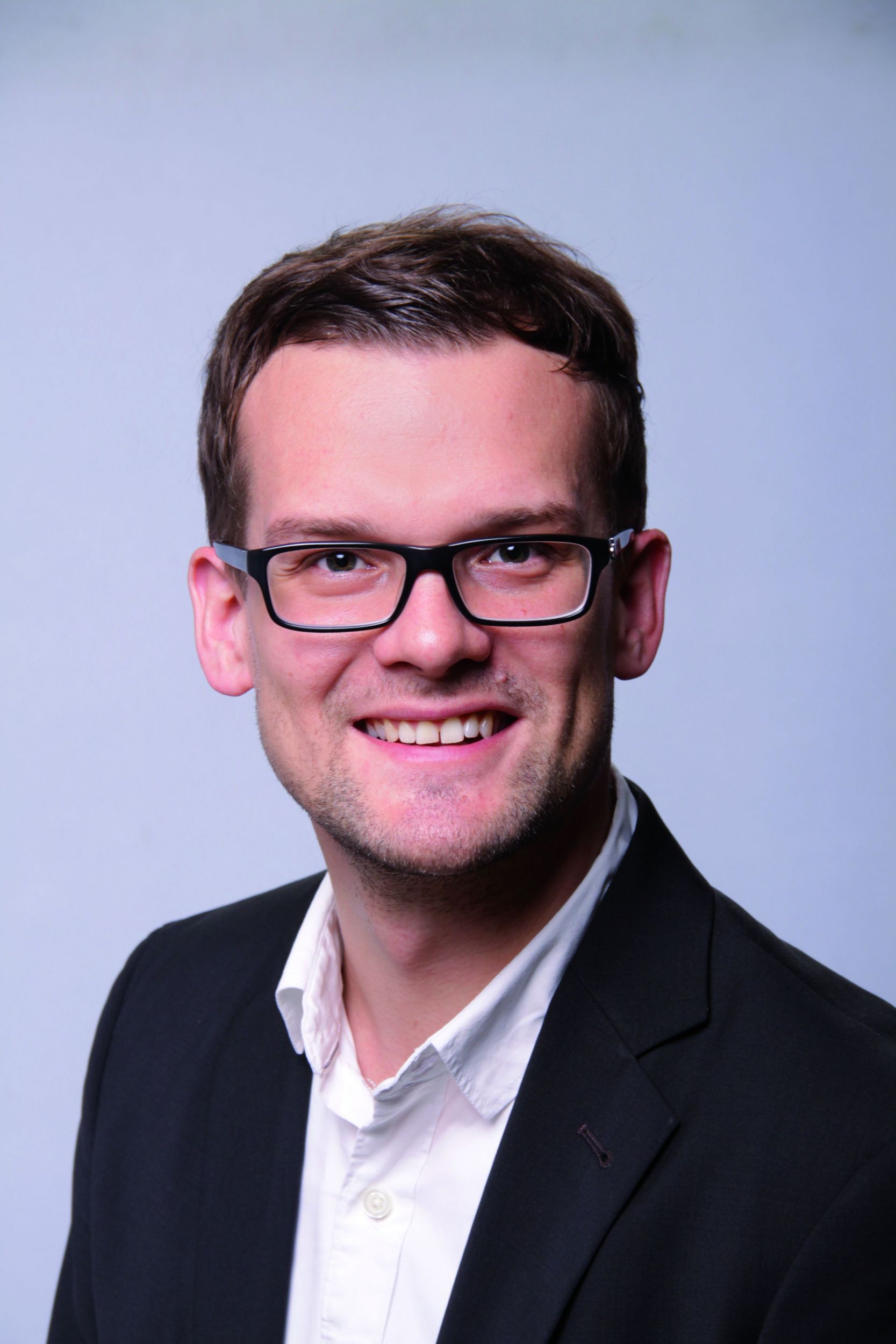 Vom Distributor zum   Systemintegrator