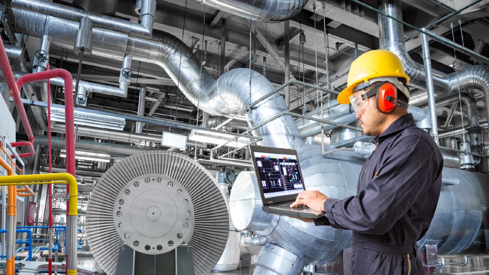 Industriemaschinen im eigenen Rechenzentrum zentral verwalten