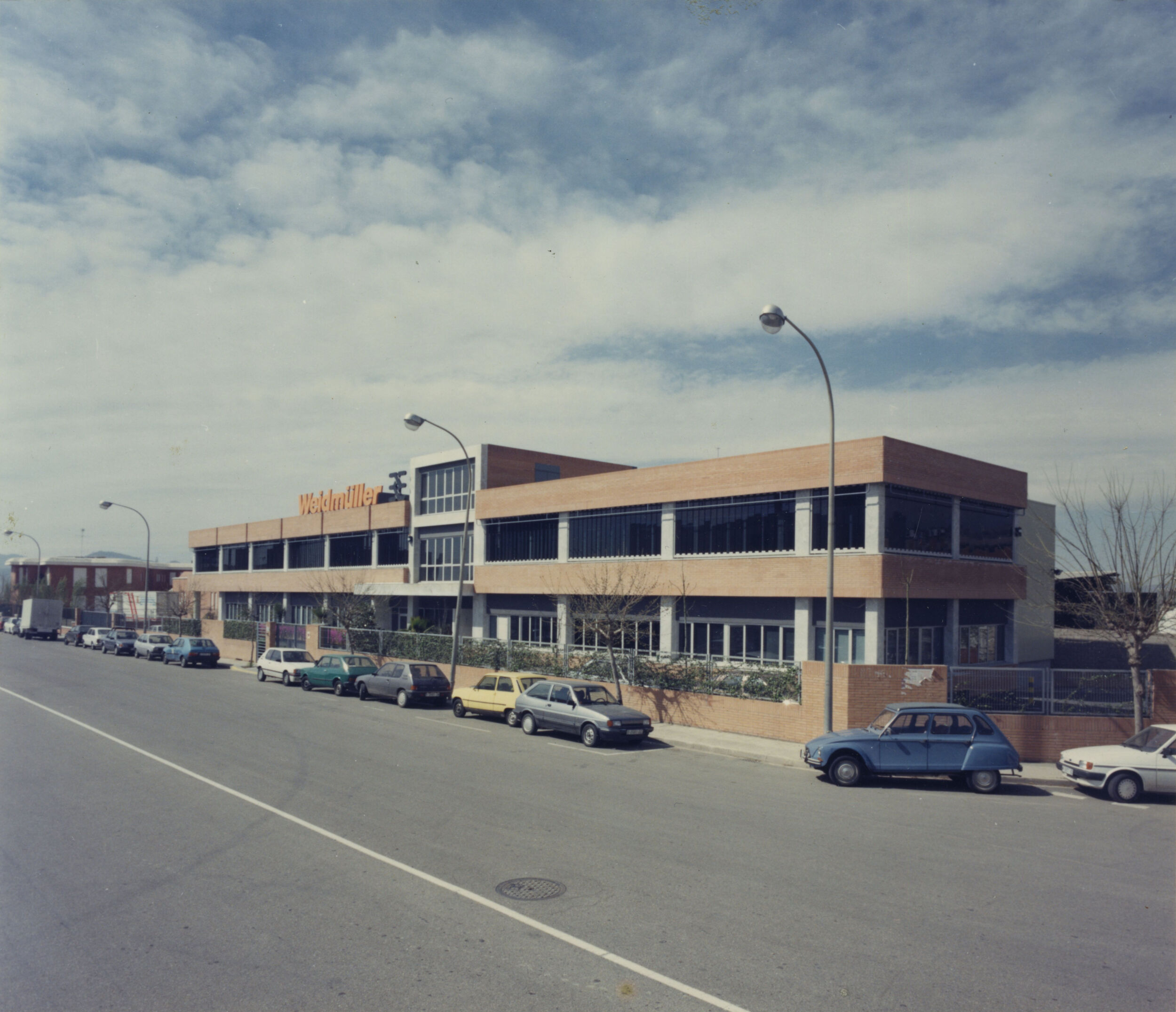 Ein Platz an der Sonne: In Barcelona eröffnete Weidmüller im Jahr 1979 ein Kompetenzzentrum für Photovoltaik.