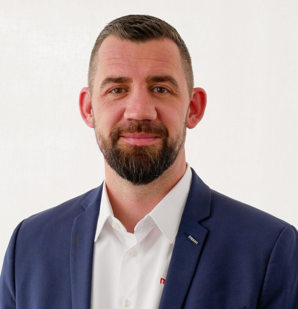 "Medizintechnik,
Robotik und
Laborautomation profitieren besonders von integrierten
Motion Controllern, da sie kompakte,
effiziente und präzise Lösungen benötigen."
Christian Seume Maxon"Medizintechnik,
Robotik und
Laborautomation profitieren besonders von integrierten
Motion Controllern, da sie kompakte,
effiziente und präzise Lösungen benötigen."
Christian Seume Maxon