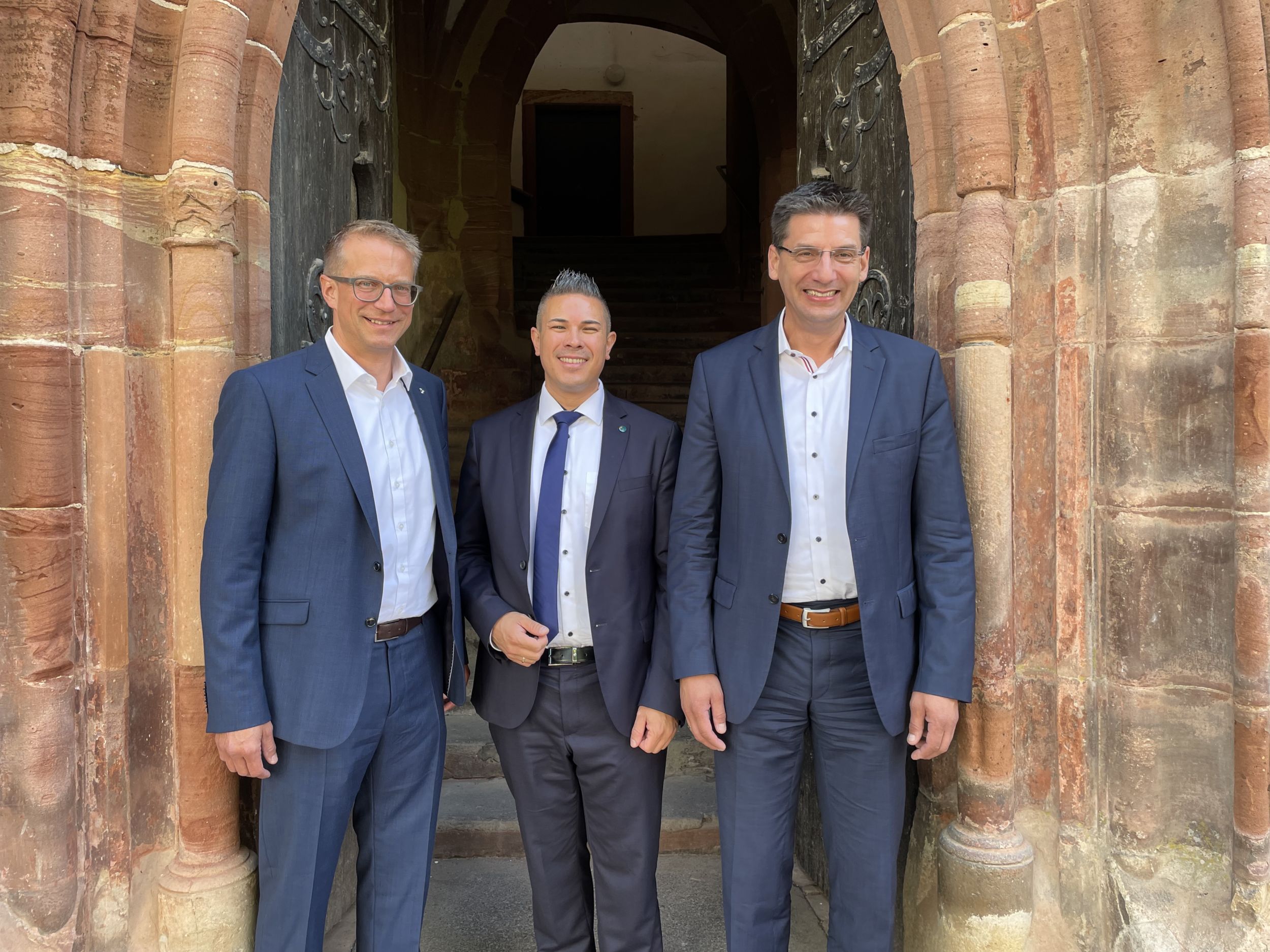 v.l.n.r.: Dr. Thomas Bürger, Weidmüller Interface; Dr. Reinhard Heister, VDMA und Jörg Freitag, Siemens