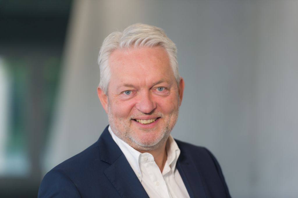 Alexander Verl, Professor für Steuerungstechnik und Mechatronik für Produktionssysteme