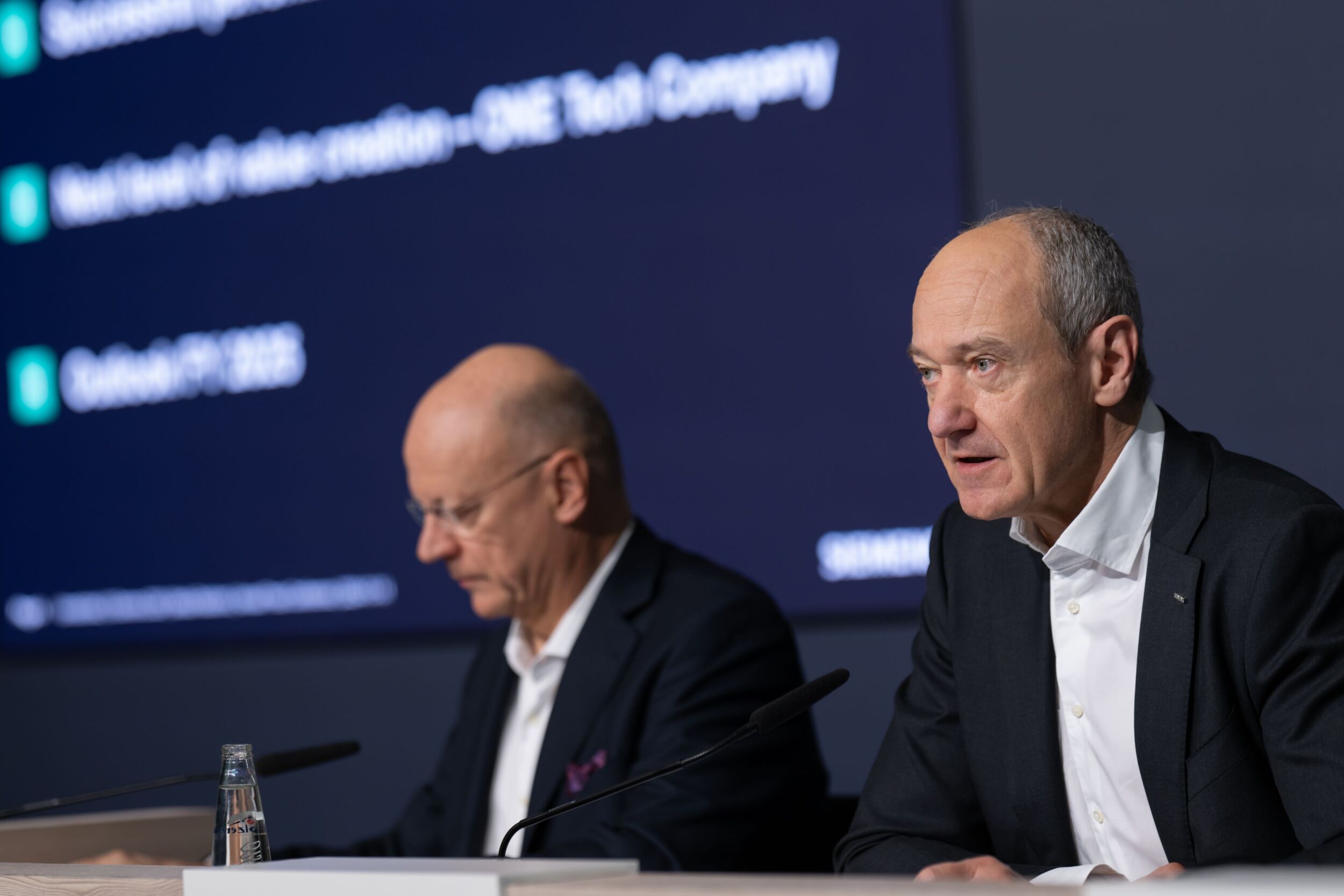 Starkes viertes Quartal beendet erfolgreiches Geschäftsjahr bei Siemens