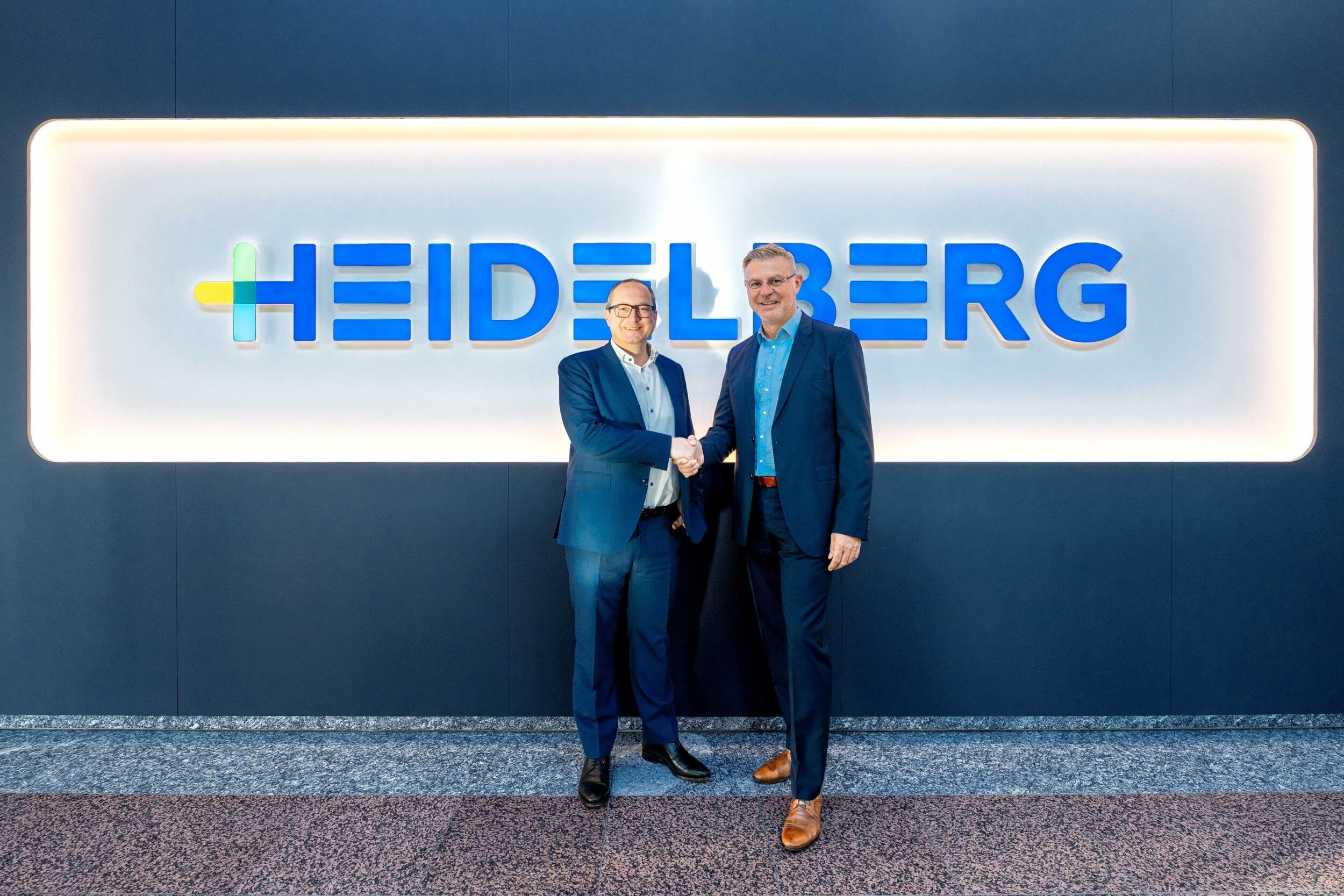 Heidelberg übernimmt Service für Verpackungsanlagenhersteller Schubert